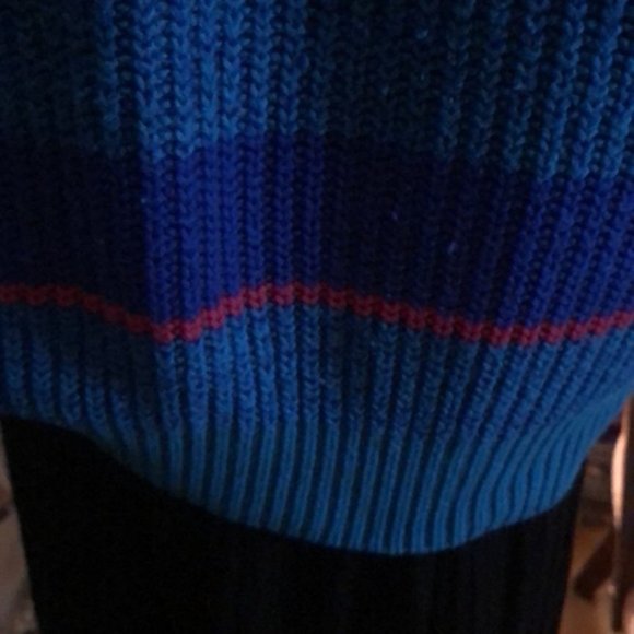 Vintage 1980’s acrylic, striped sweater with vintage butterfly brooch- teal blue - Picture 3 of 9